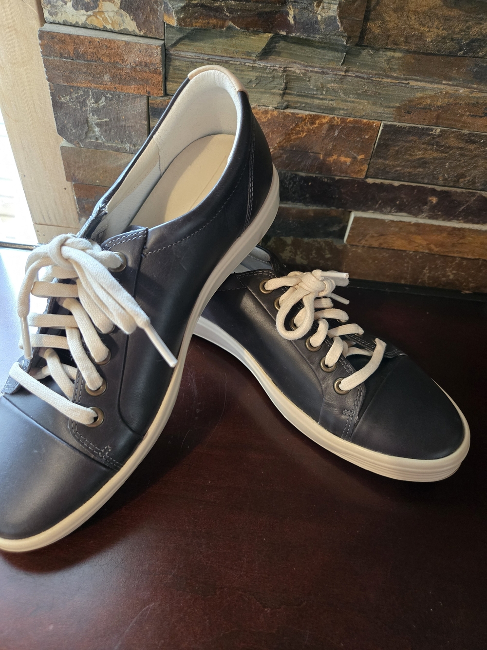 Womens  Ecco Soft 7 Leather Lace-Up Sneakers